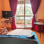 Lovely With Balcony - Near The Apartment