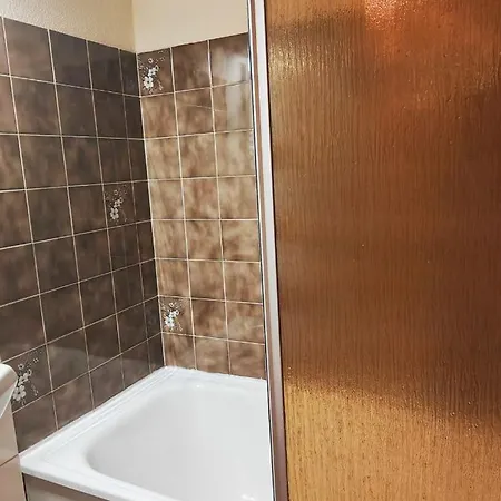 Apartment Lovely With Balcony - Near The