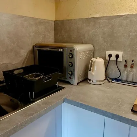 Daire Lovely With Balcony - Near The